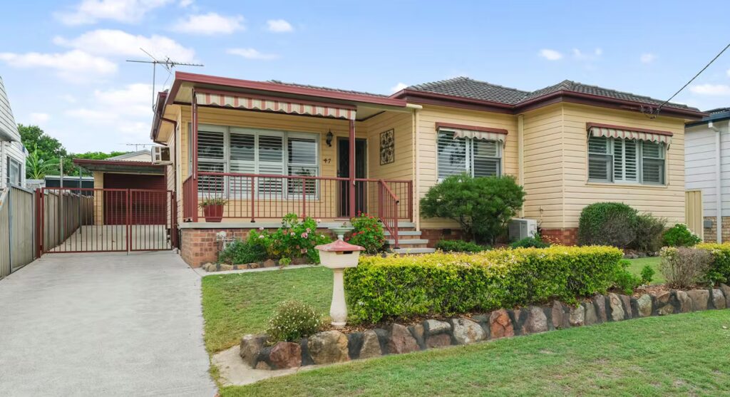 Seller of house in Beresfield, NSW property